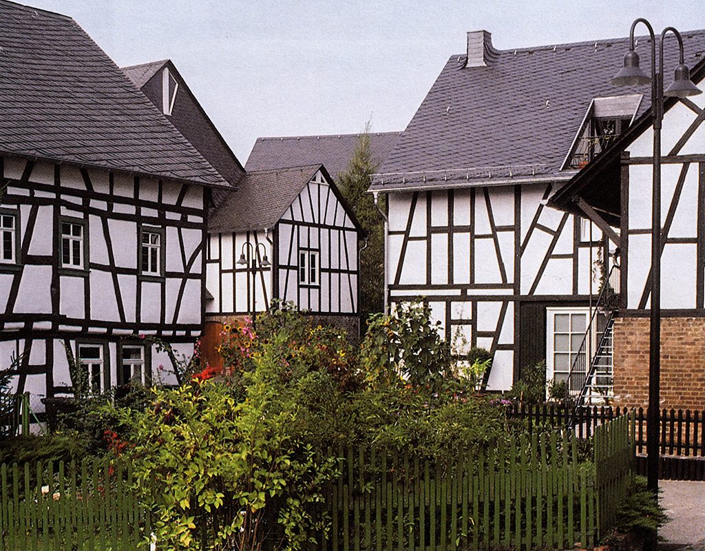 Titelbild Lehmbau – Fachwerk- und Sandsteinbauten